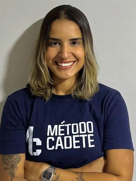 Dalila Dias com a camisa do Método Cadete